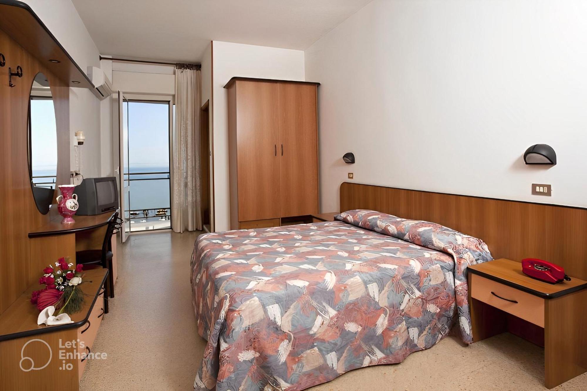 Hotel Royal-Spiaggia 加提欧马里 外观 照片